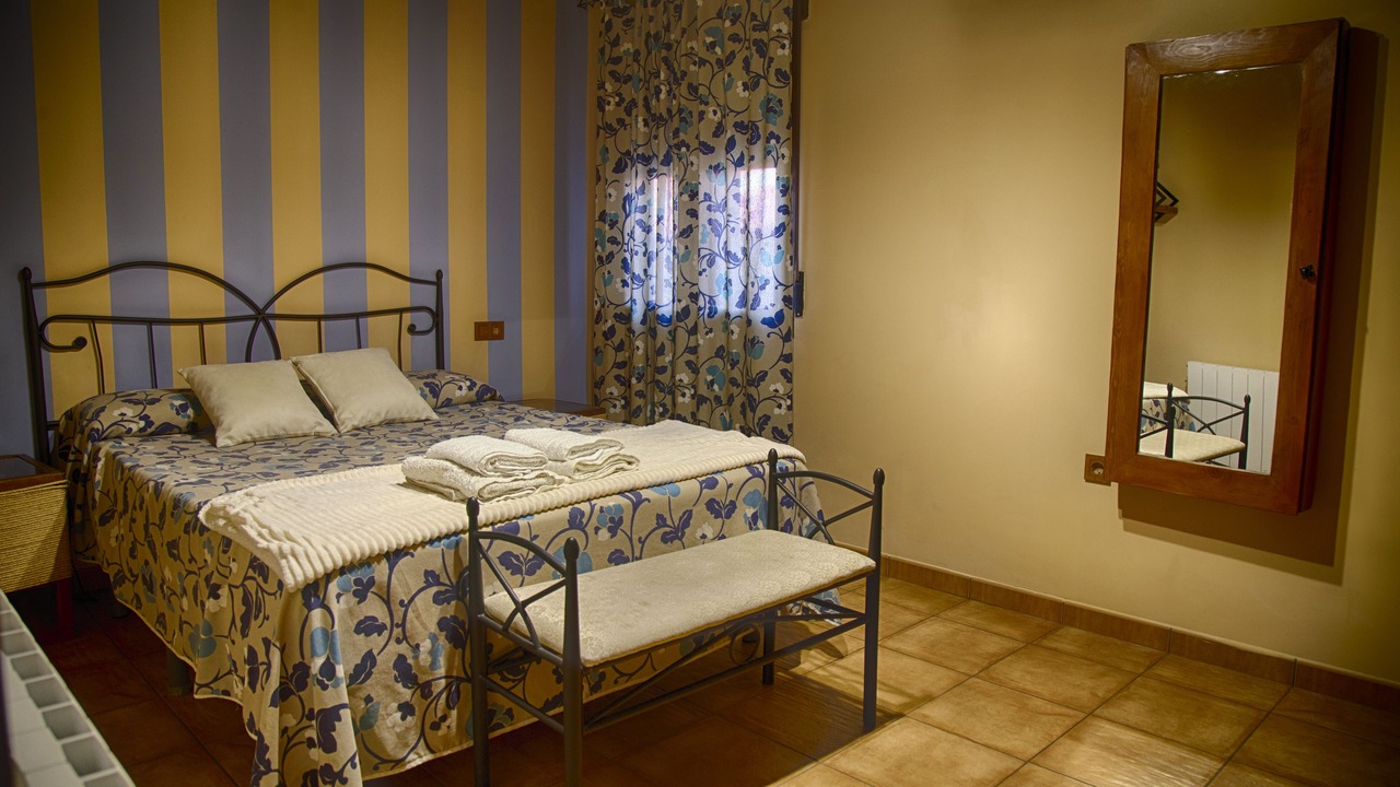 Photo of Bedroom in Carboneras de Guadazaon