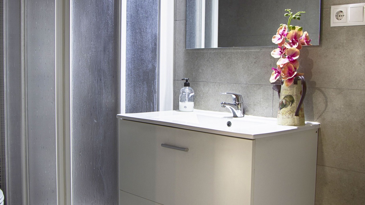 Photo of Bathroom in Carboneras de Guadazaon