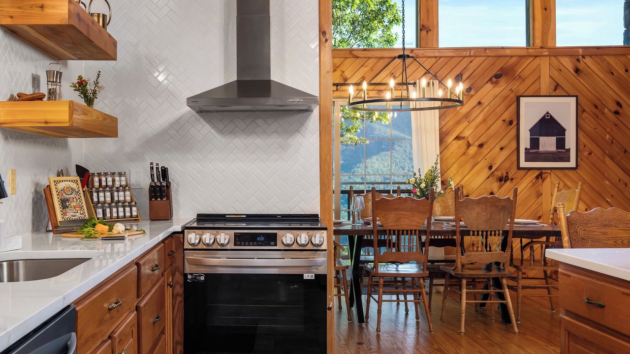 Photo of Kitchen in Maggie Valley