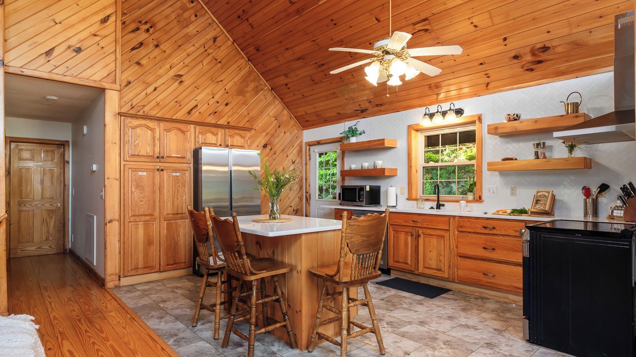 Photo of Kitchen in Maggie Valley