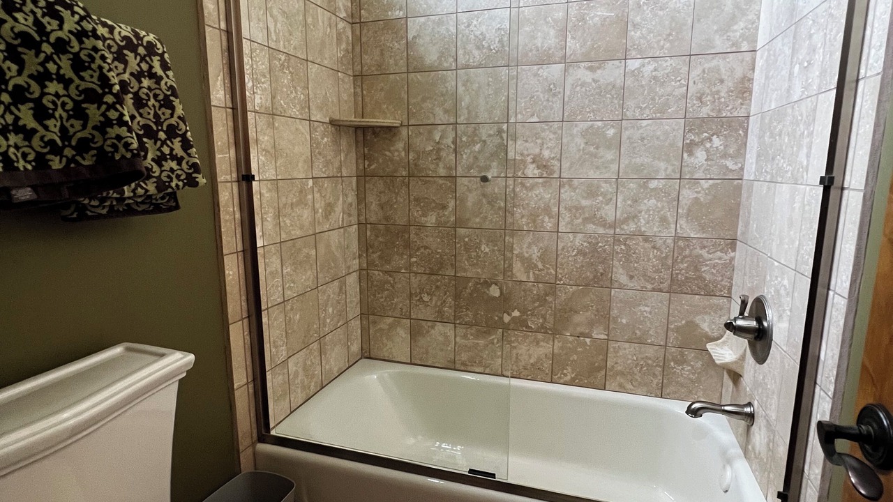 Photo of Bathroom in Pinnacle Peak