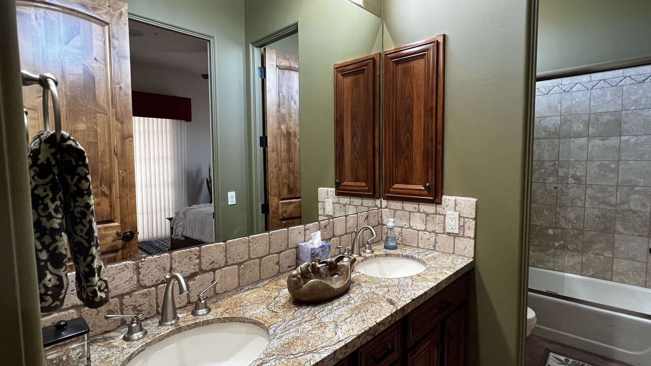 Photo of Bathroom in Pinnacle Peak