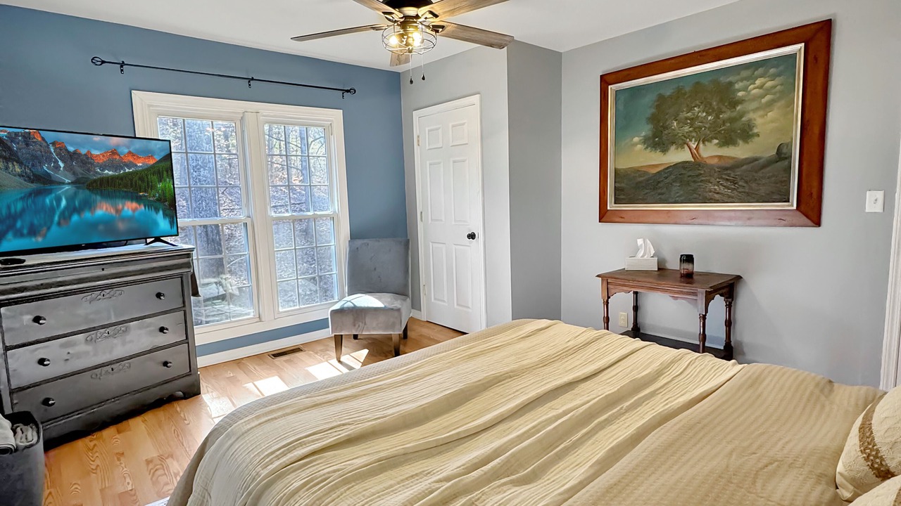 Photo of Bedroom in Gnaw Bone