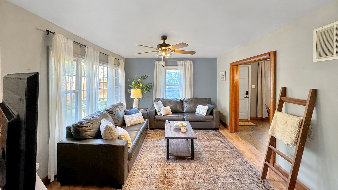 Photo of Livingroom in Gnaw Bone