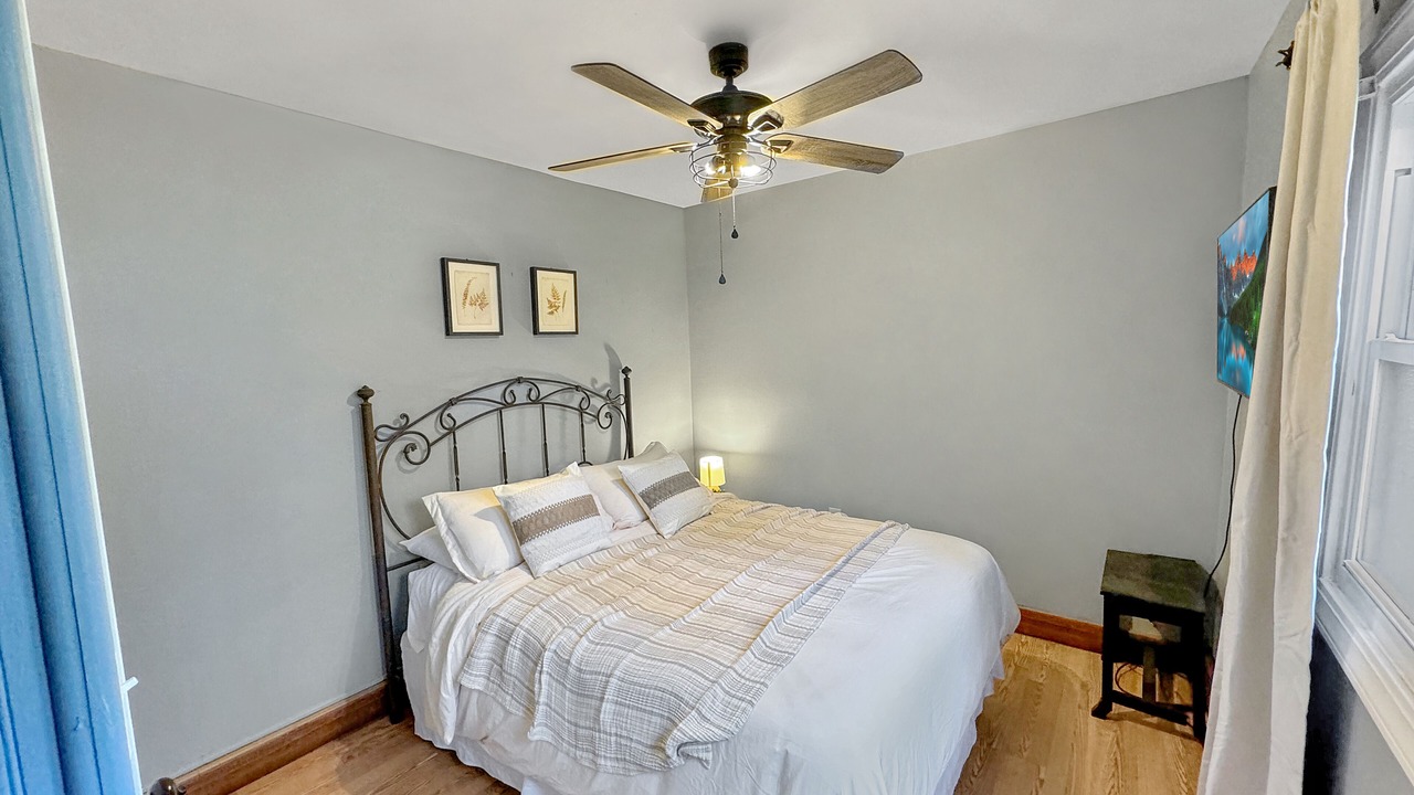 Photo of Bedroom in Gnaw Bone