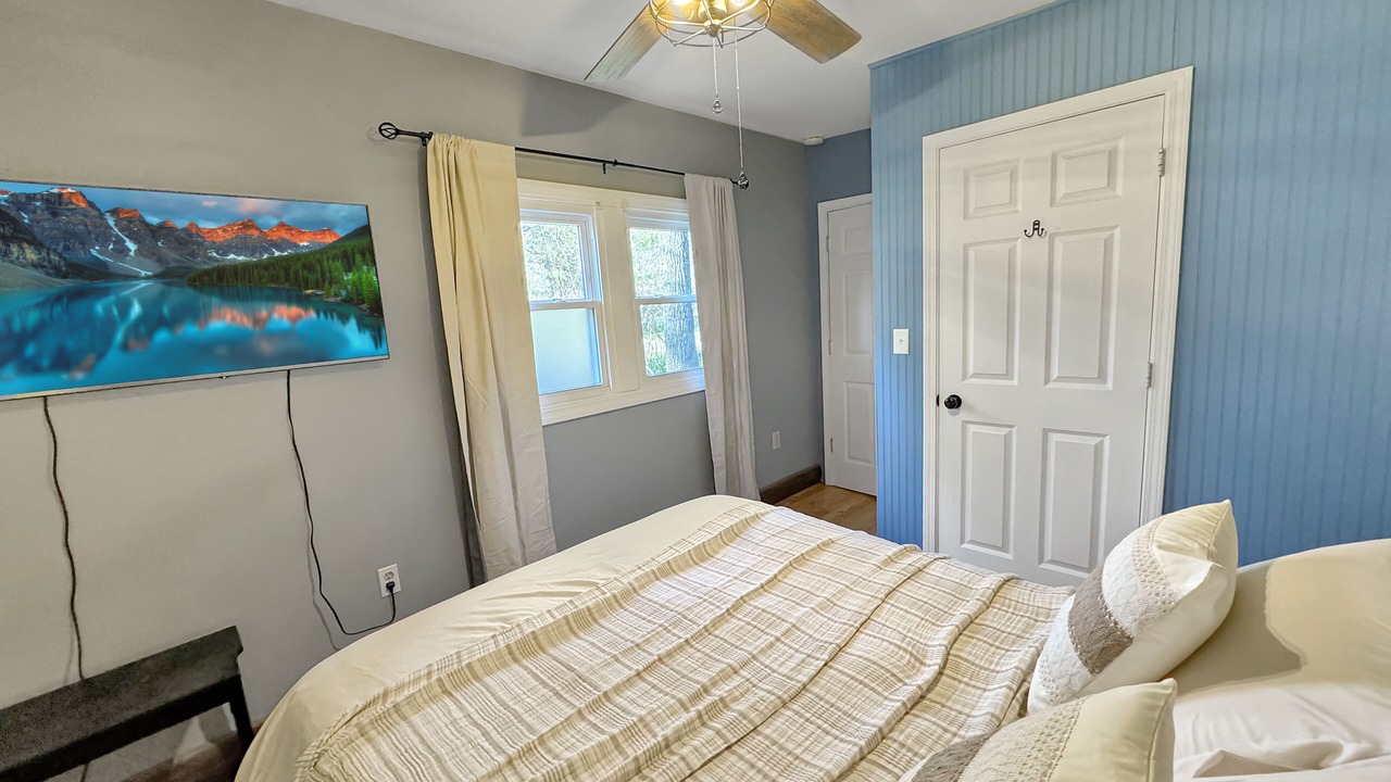 Photo of Bedroom in Gnaw Bone