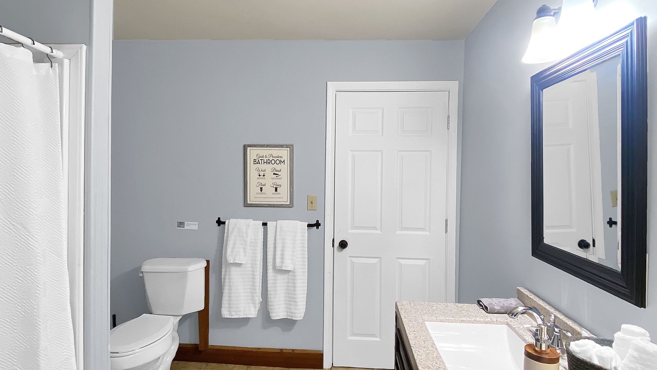 Photo of Bathroom in Gnaw Bone