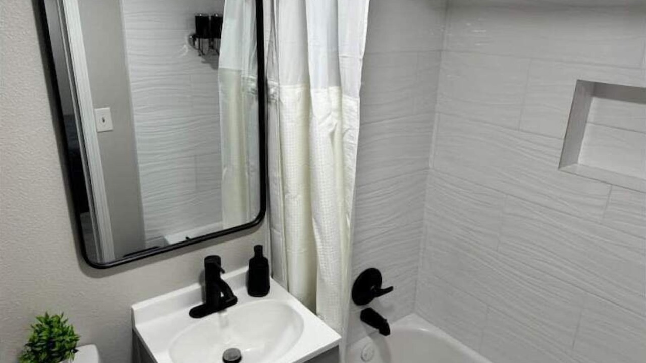 Photo of Bathroom in Brazoria