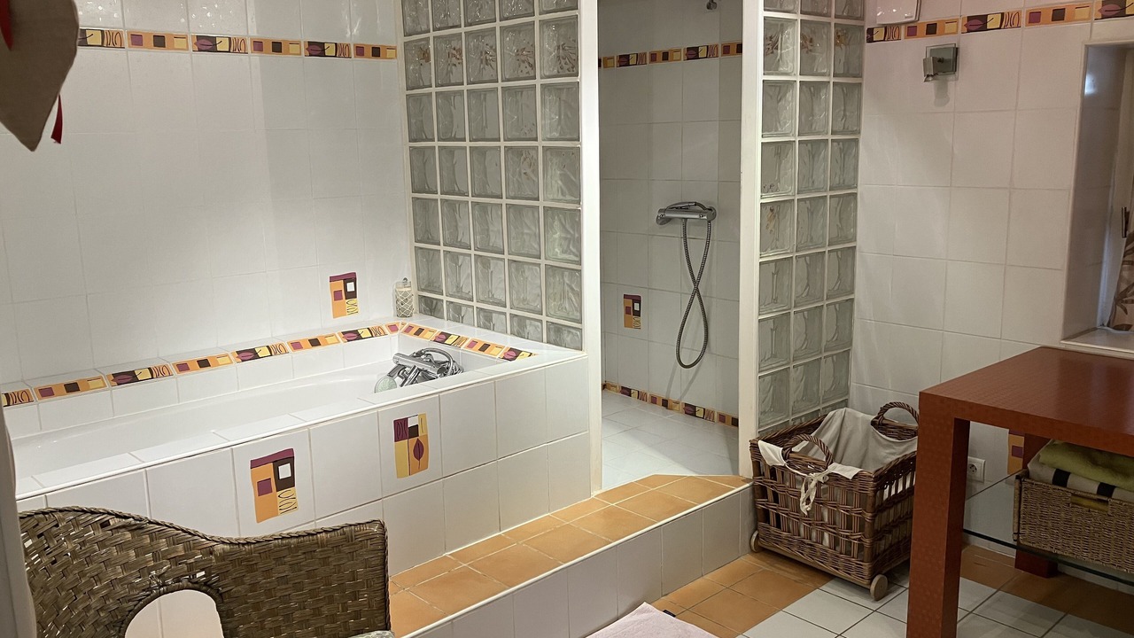 Photo of Bathroom in Loriol-sur-Drome