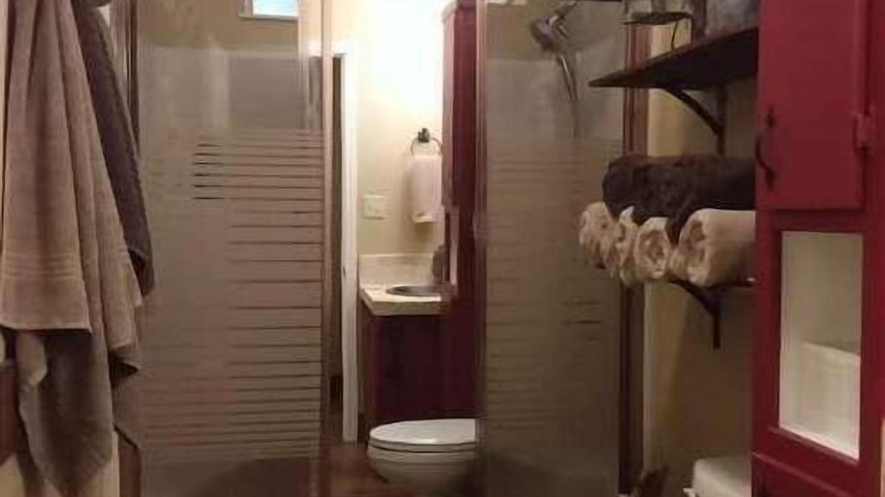 Photo of Bathroom in Lampasas