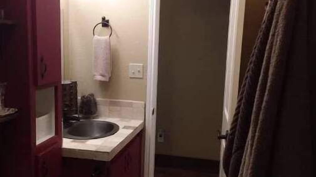 Photo of Bathroom in Lampasas