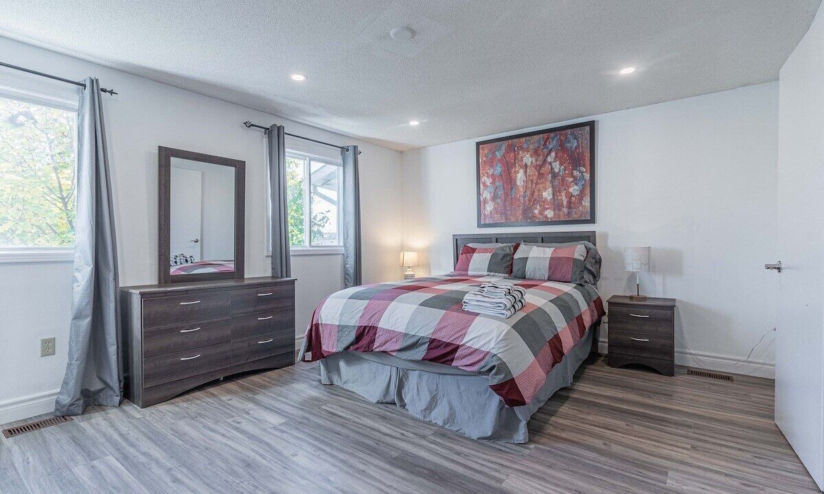 Photo of Bedroom in Thorold
