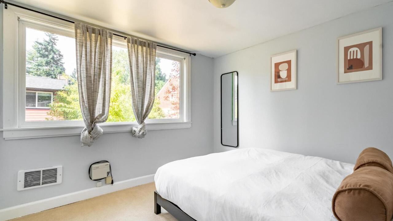 Photo of Bedroom in Greenwood