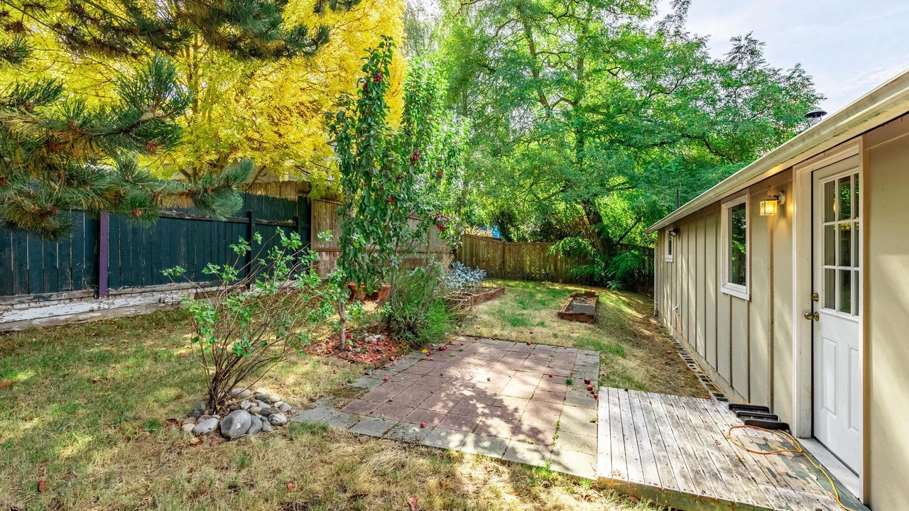 Photo of Outdoor in Greenwood