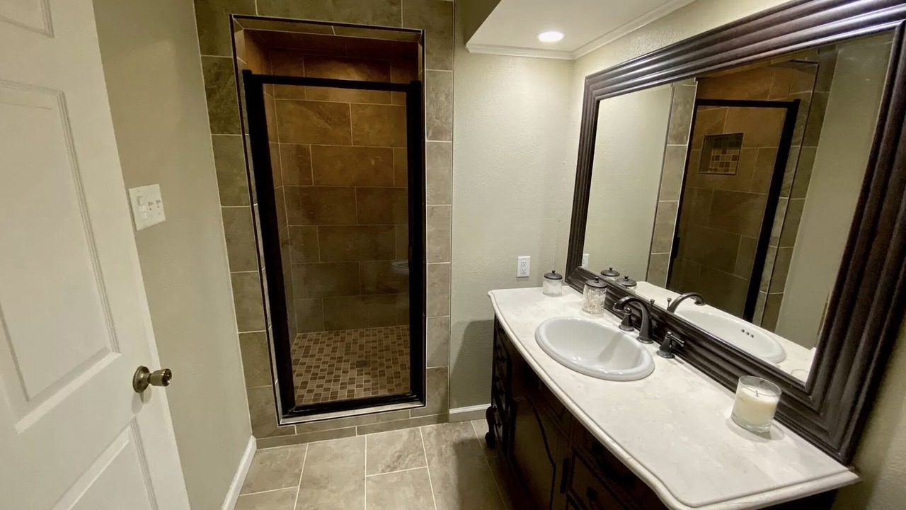 Photo of Bathroom in Rockwell