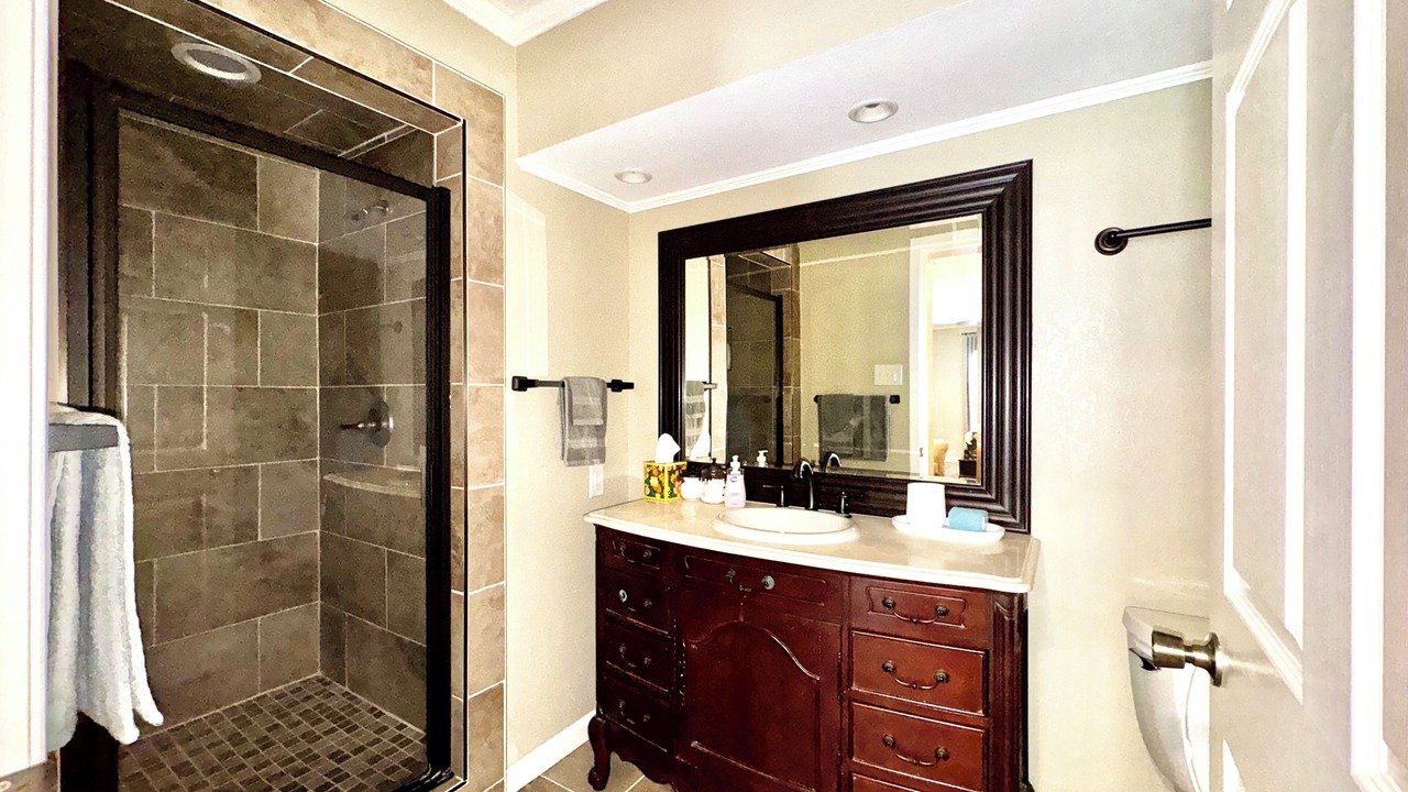 Photo of Bathroom in Rockwell