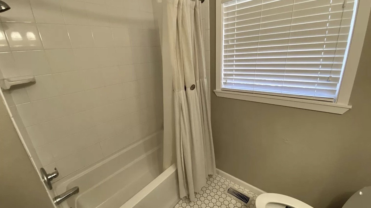 Photo of Bathroom in Rockwell