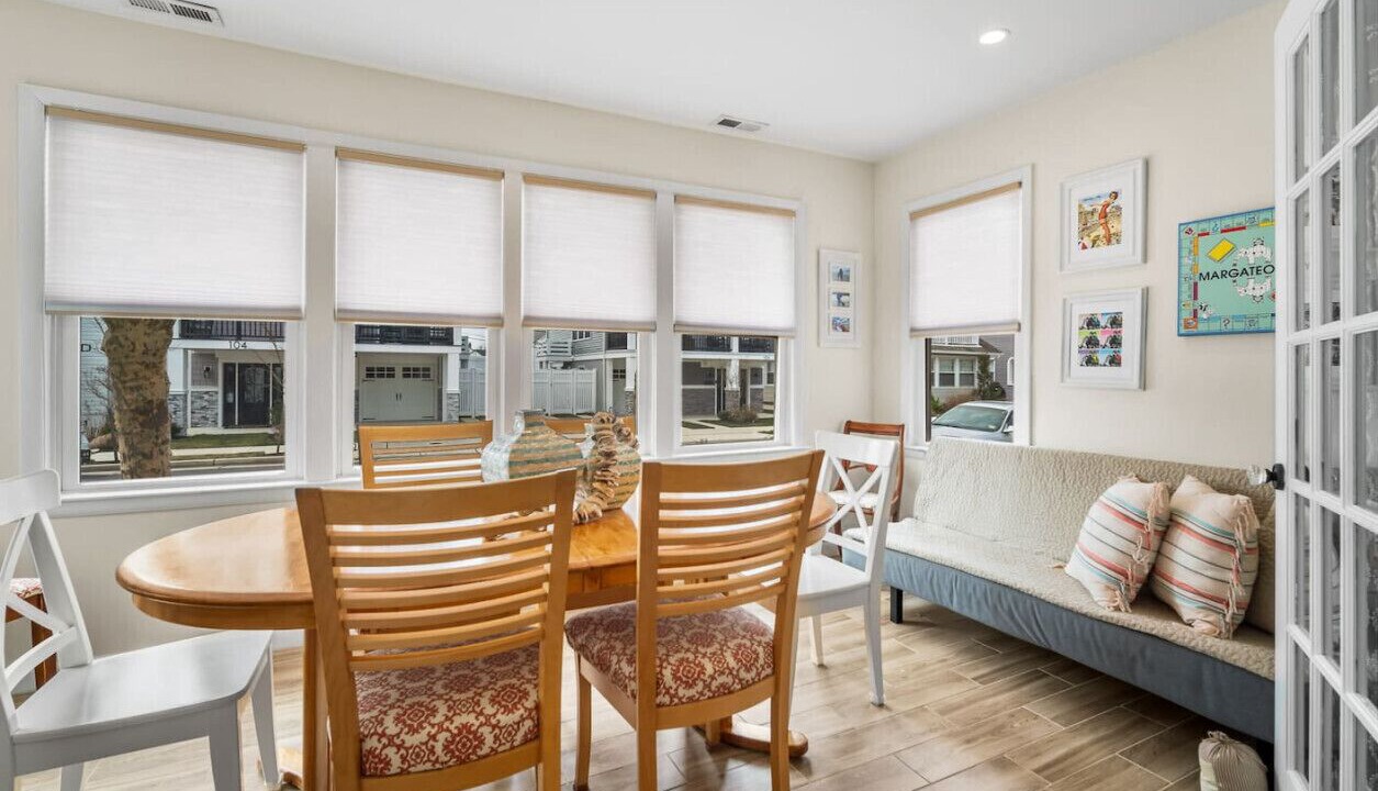 Photo of Livingroom in Margate City