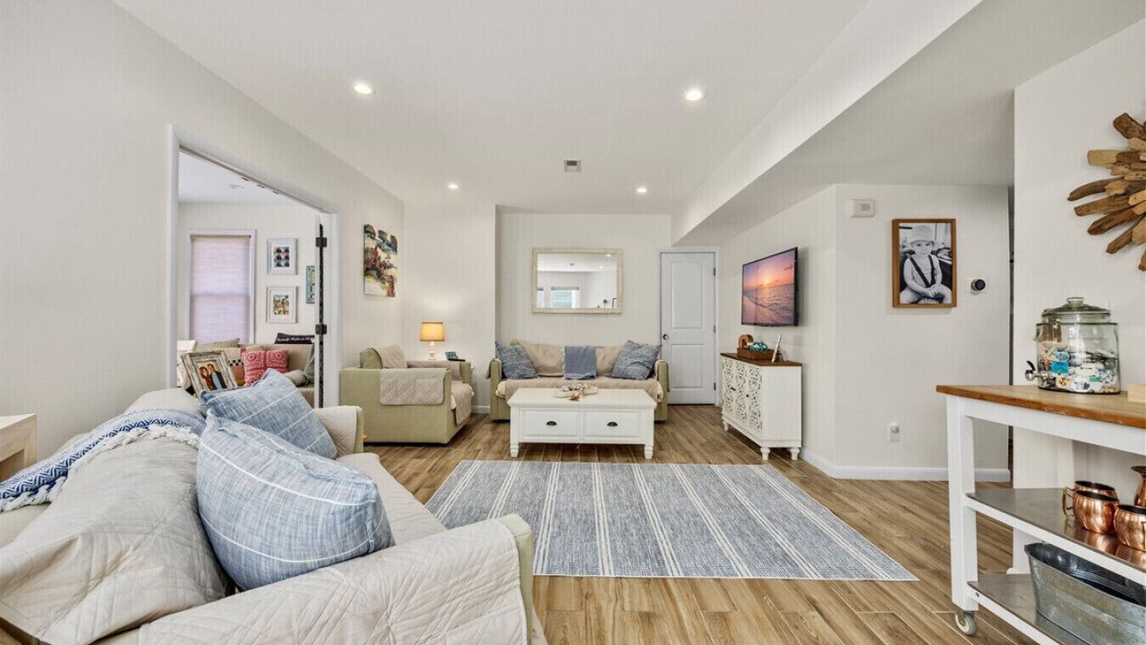 Photo of Livingroom in Margate City