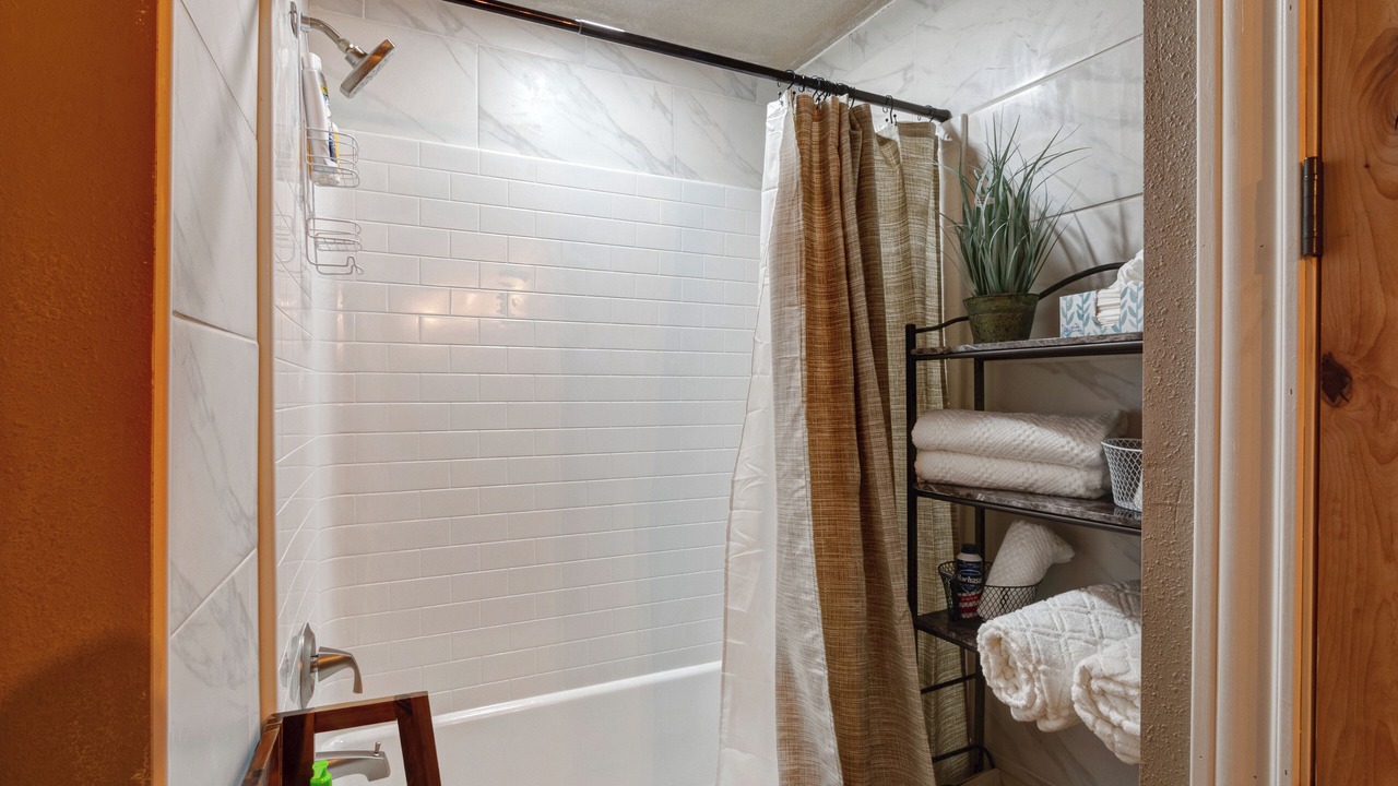 Photo of Bathroom in Baird
