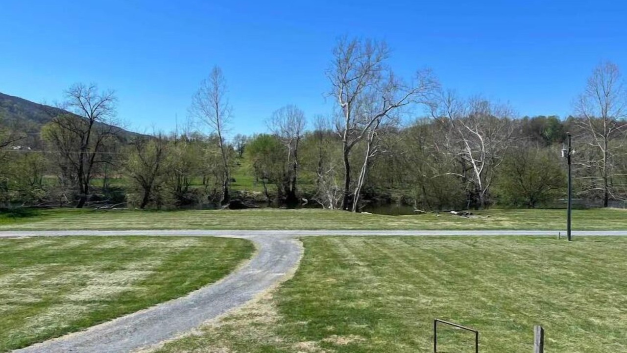 Photo of Others in Fishers Hill