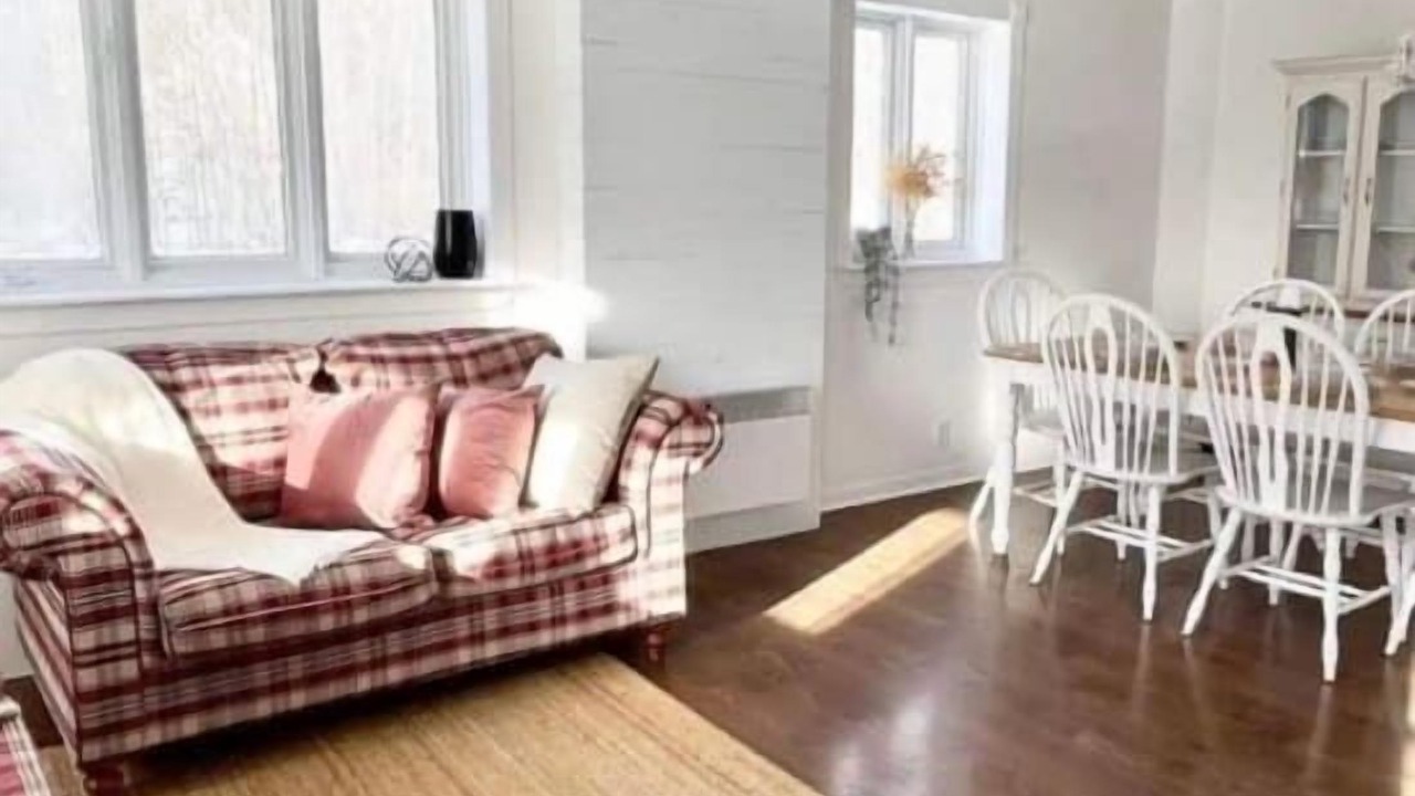 Photo of Livingroom in Saint-Juste-du-Lac