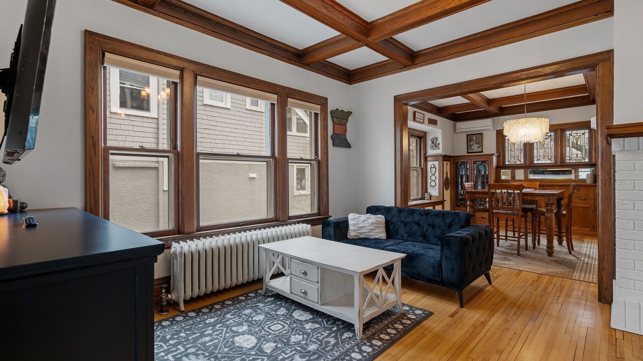 Photo of Livingroom in Linden Hills