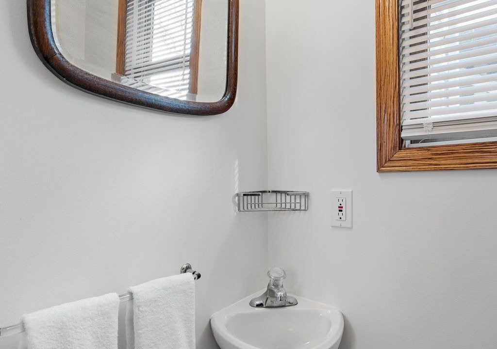 Photo of Bathroom in Linden Hills
