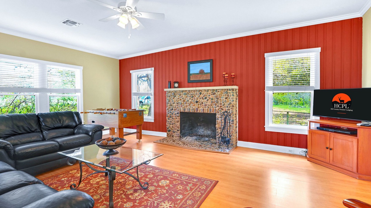 Photo of Livingroom in Johnson City