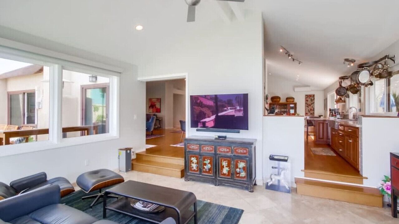 Photo of Livingroom in Del Mar Heights