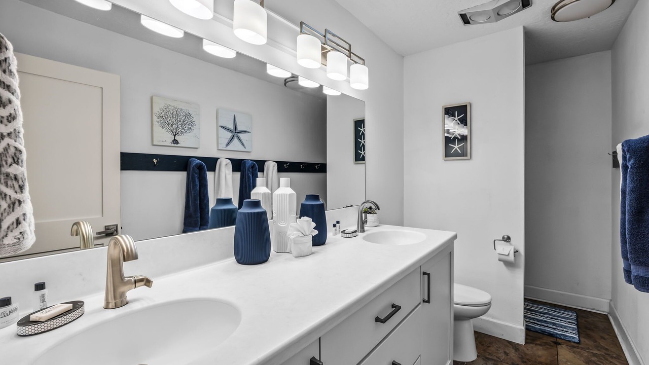 Photo of Bathroom in Lincoln Beach