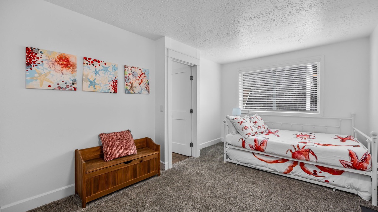 Photo of Bedroom in Lincoln Beach