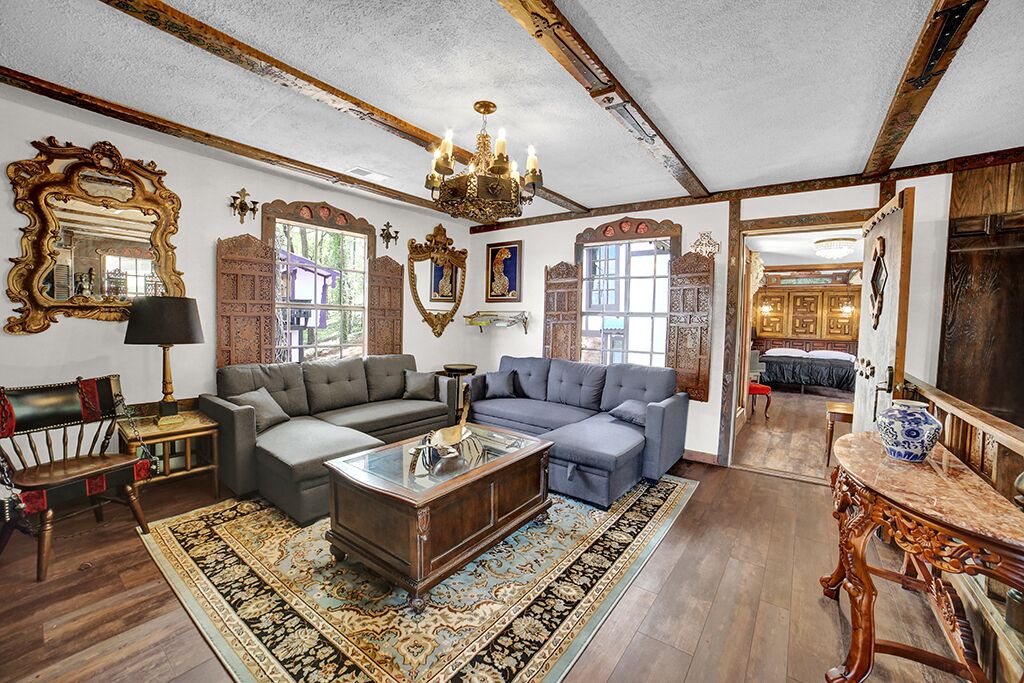 Photo of Livingroom in Alpine Bay