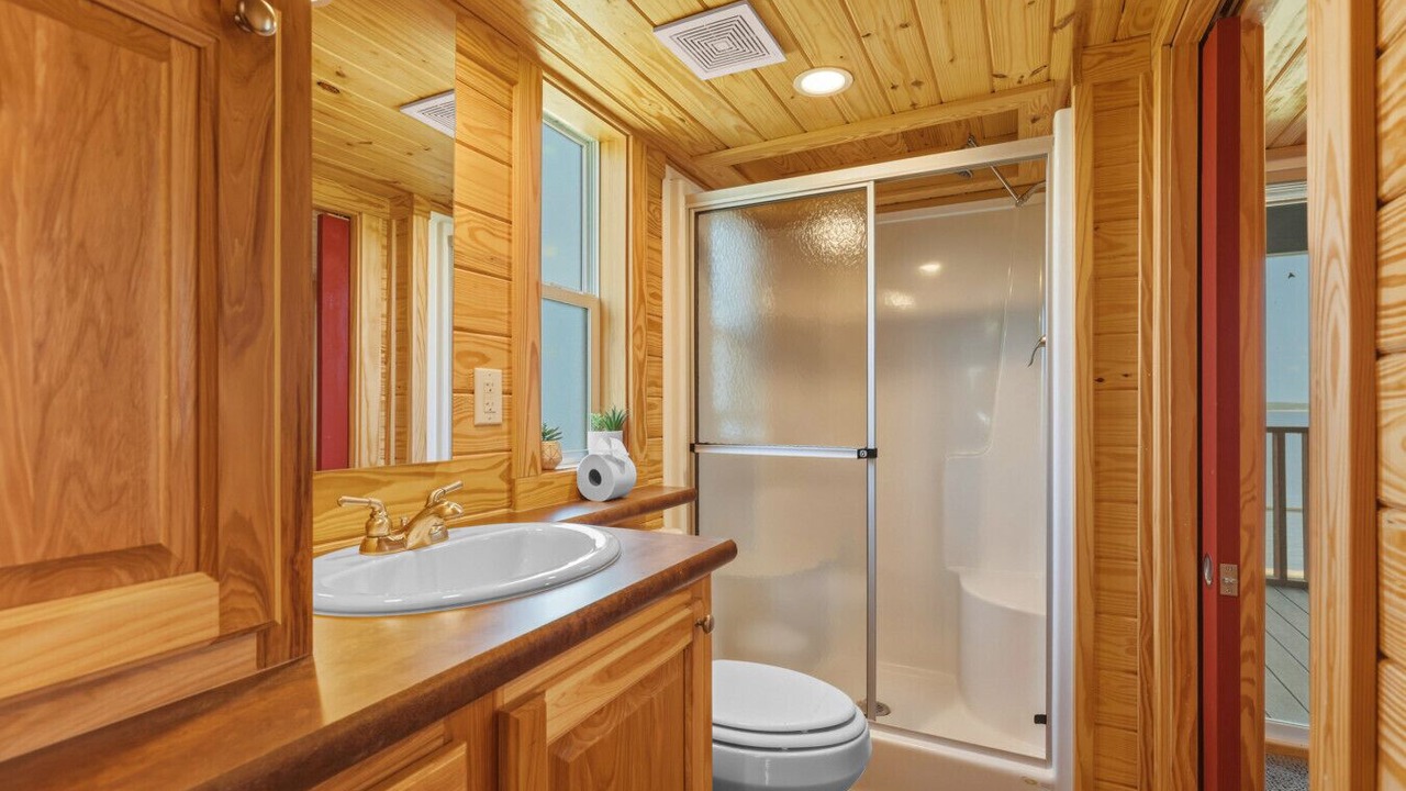 Photo of Bathroom in Dogwood