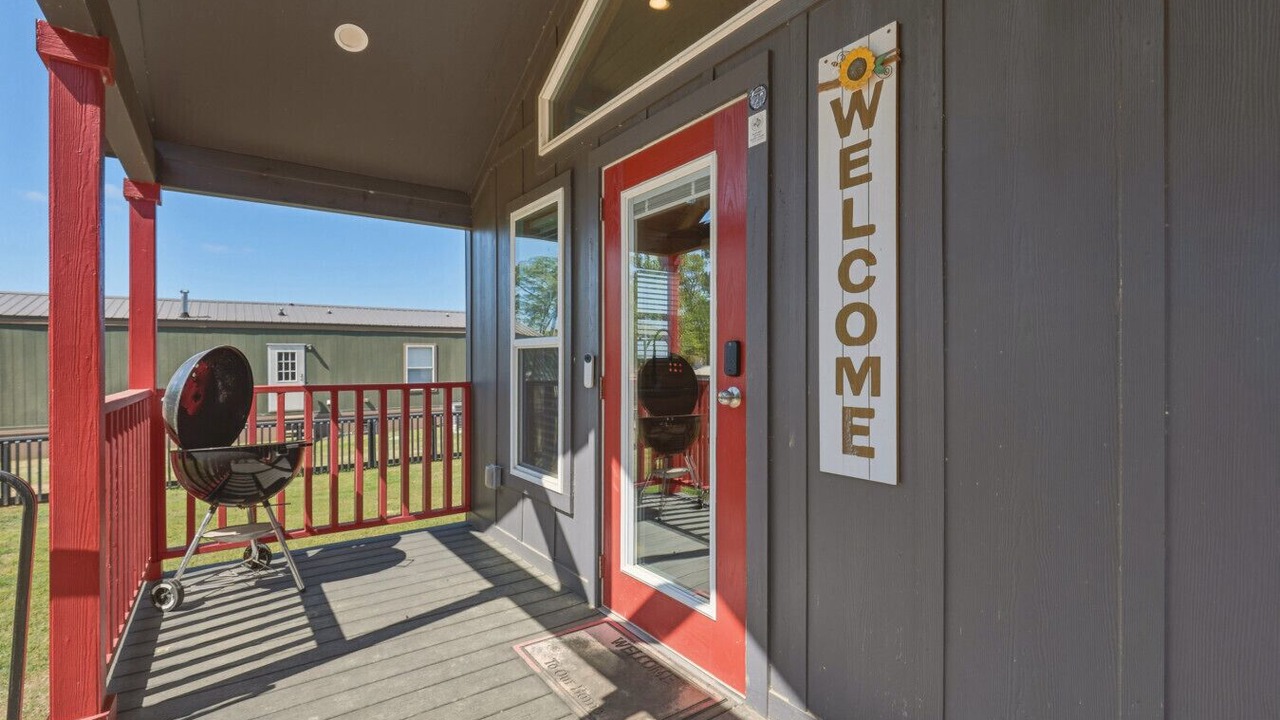 Photo of Patio Balcony in Dogwood