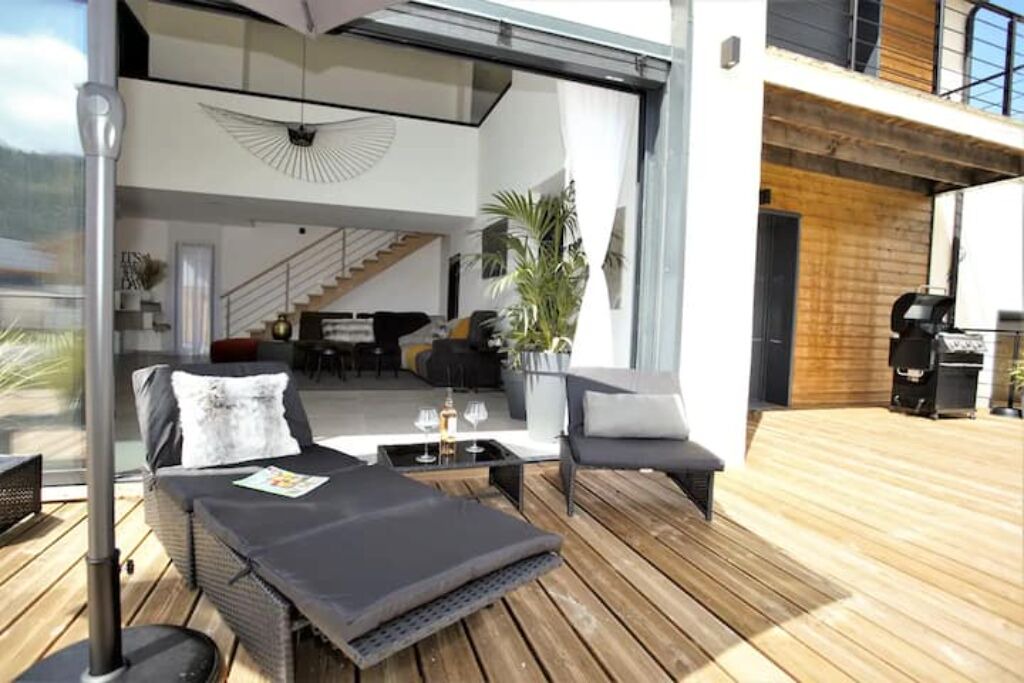 Photo of Patio Balcony in Barcelonnette