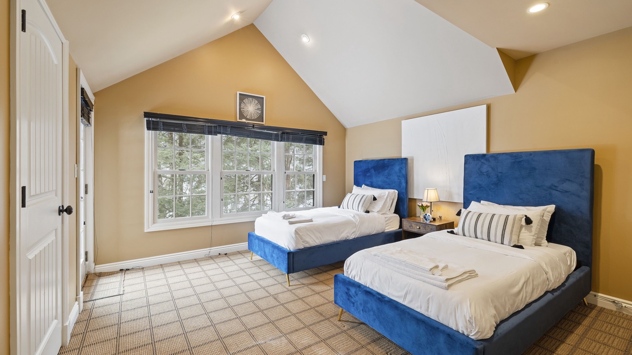 Photo of Bedroom in Airmont