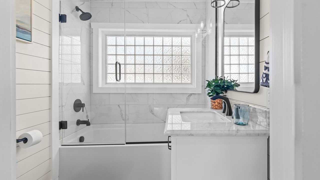 Photo of Bathroom in Bogue