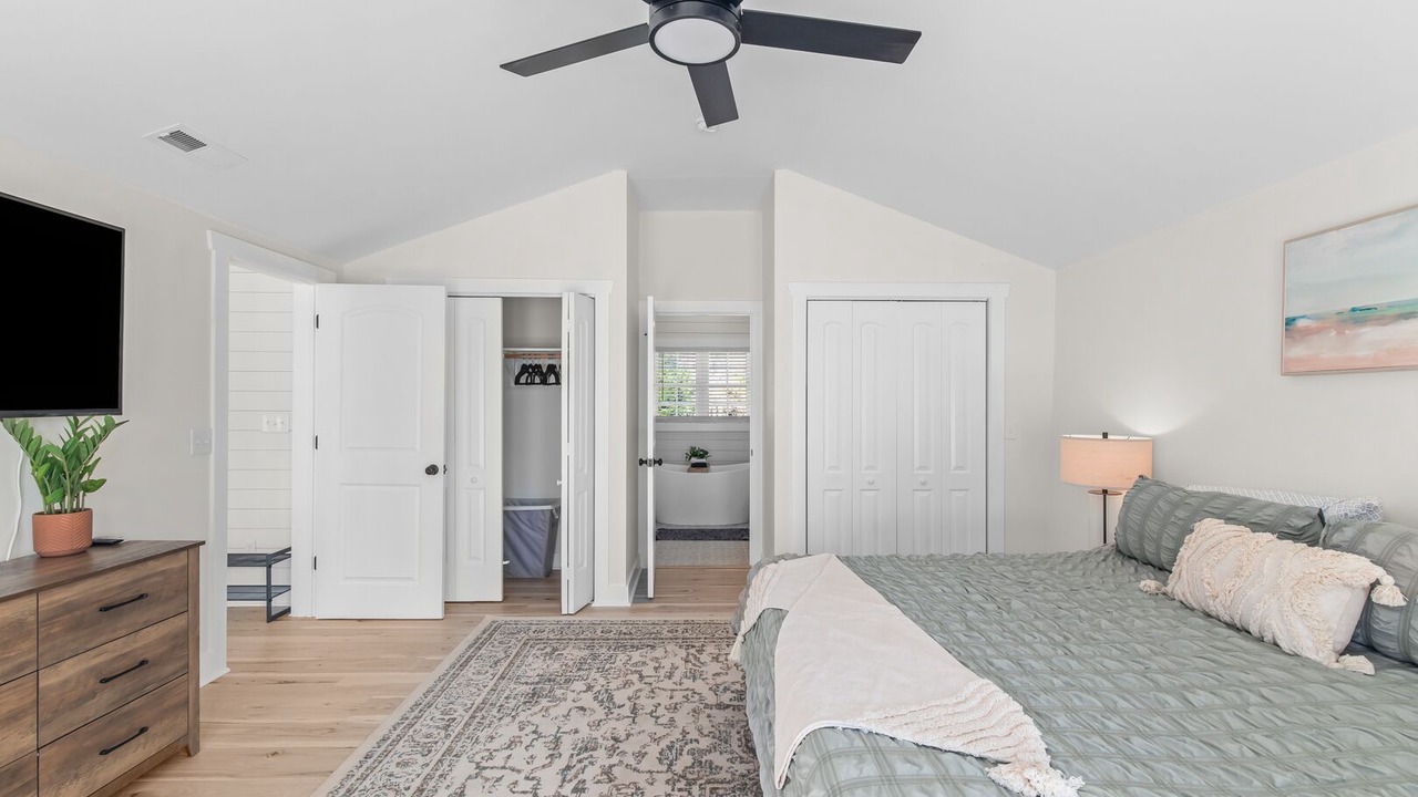 Photo of Bedroom in Bogue