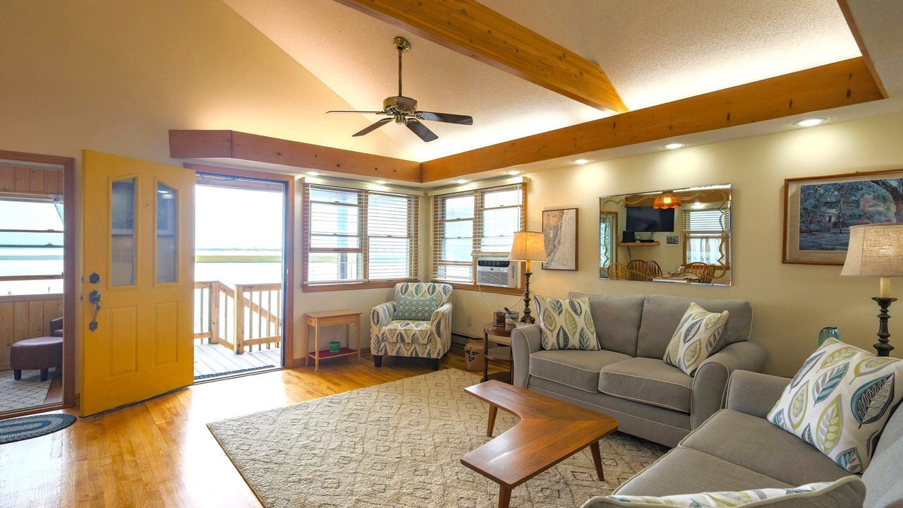 Photo of Livingroom in Manahawkin