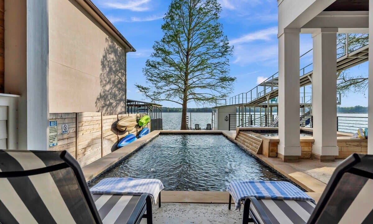 Photo of Outdoor in Kingsland