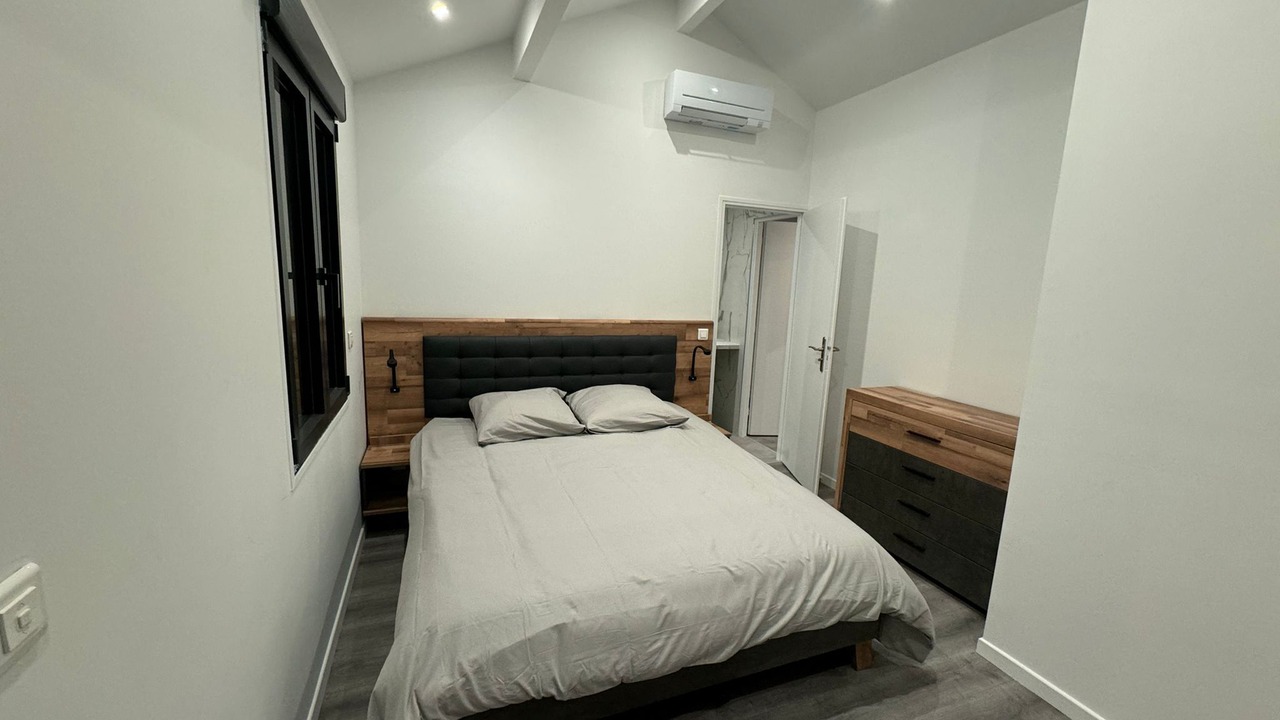 Photo of Bedroom in Les Alluets-le-Roi