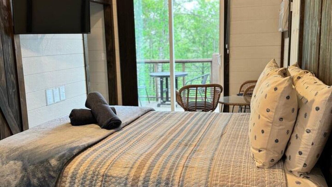Photo of Bedroom in Smithville