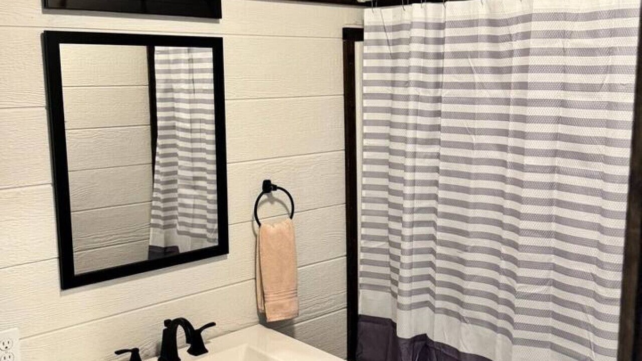 Photo of Bathroom in Smithville