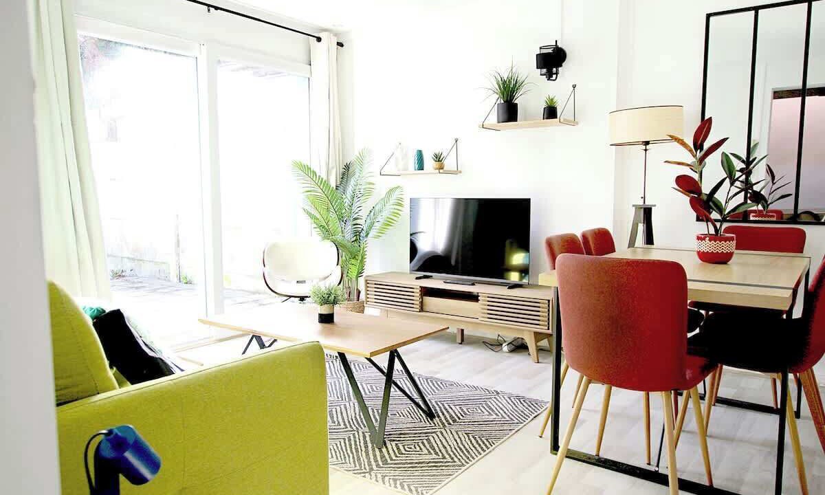 Photo of Others in Lens