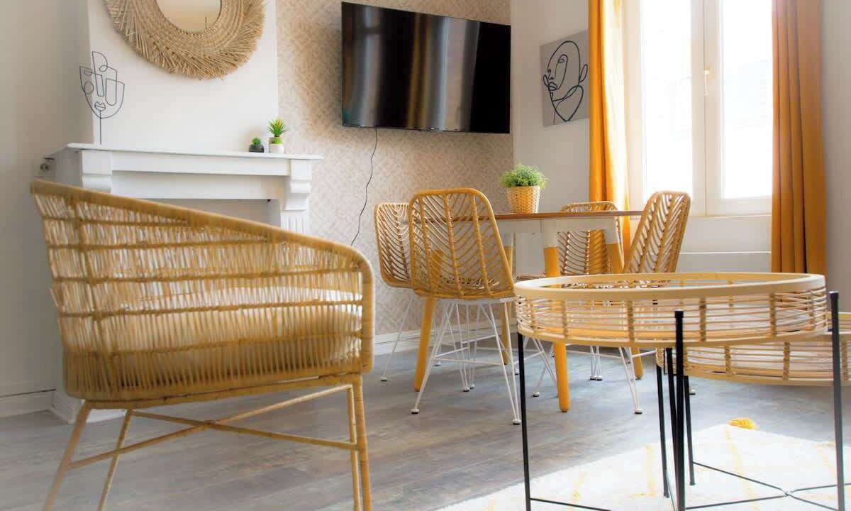 Photo of Others in Lens