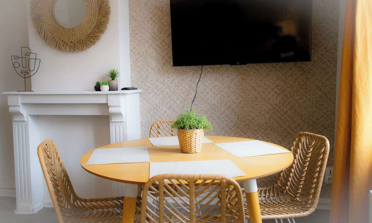 Photo of Others in Lens