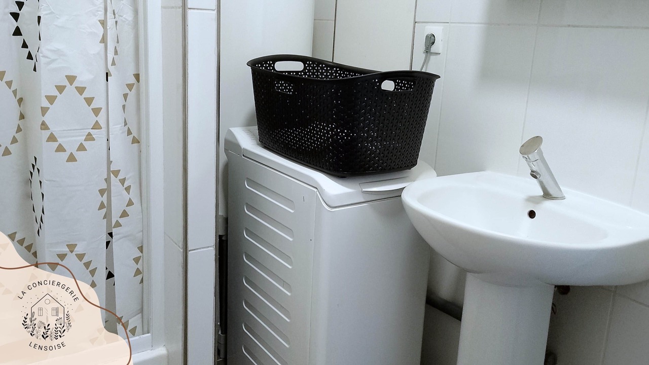 Photo of Bathroom in Sallaumines