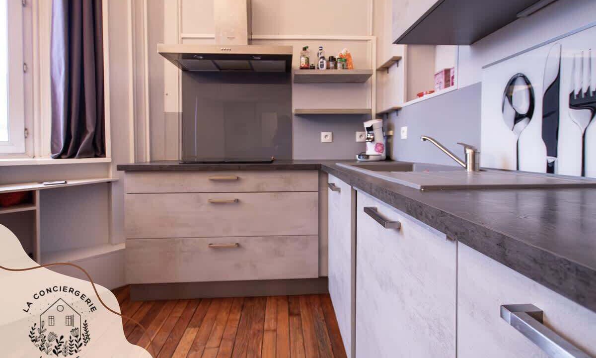 Photo of Others in Lens