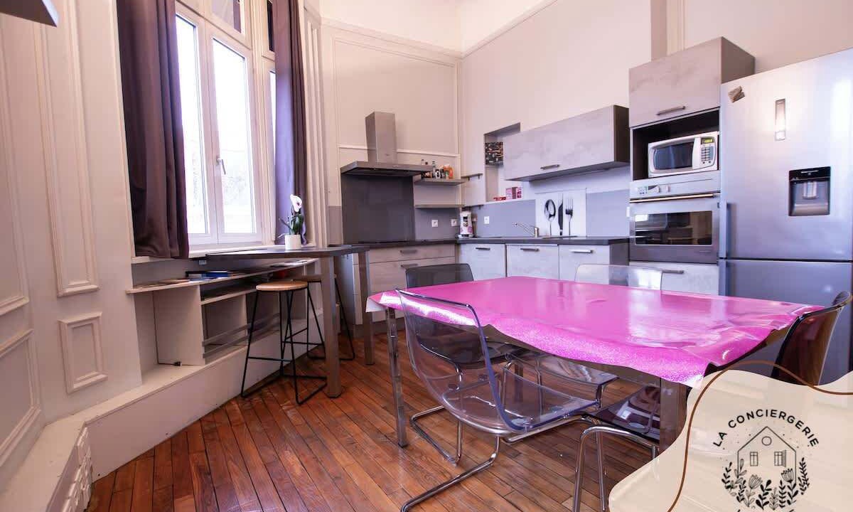 Photo of Others in Lens